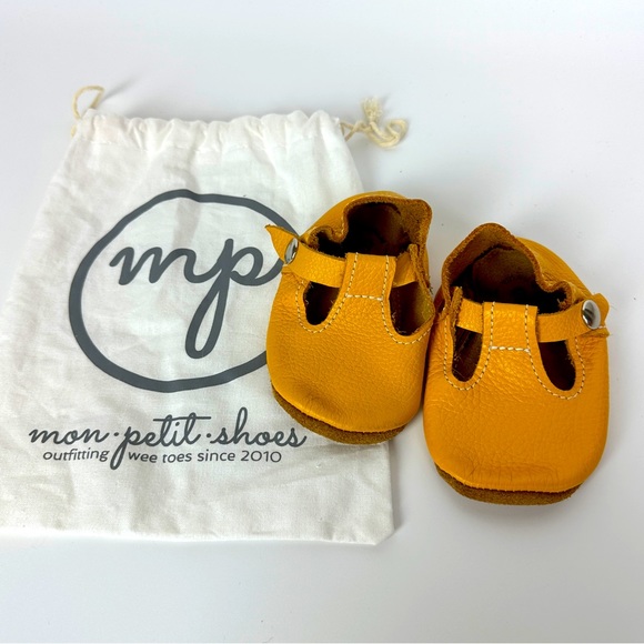 RADIANT Mon Petit Shoes MPs Yellow T-Straps Size 5 Leather Baby Toddler Handmade - Picture 1 of 5